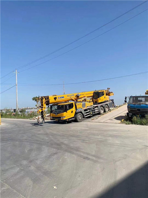 册亨县吊车作业时，可能会产生哪些额外收费项目？