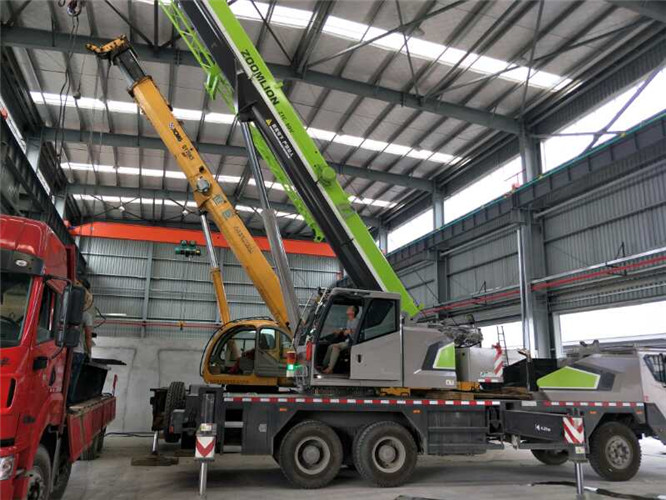 册亨县高空车出租需要注意哪些安全事项？